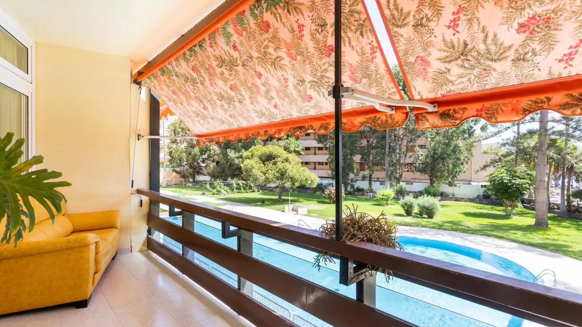 Classbnb - Seafront Apartment At Las Vistas Beach Arona  Arona (Tenerife)