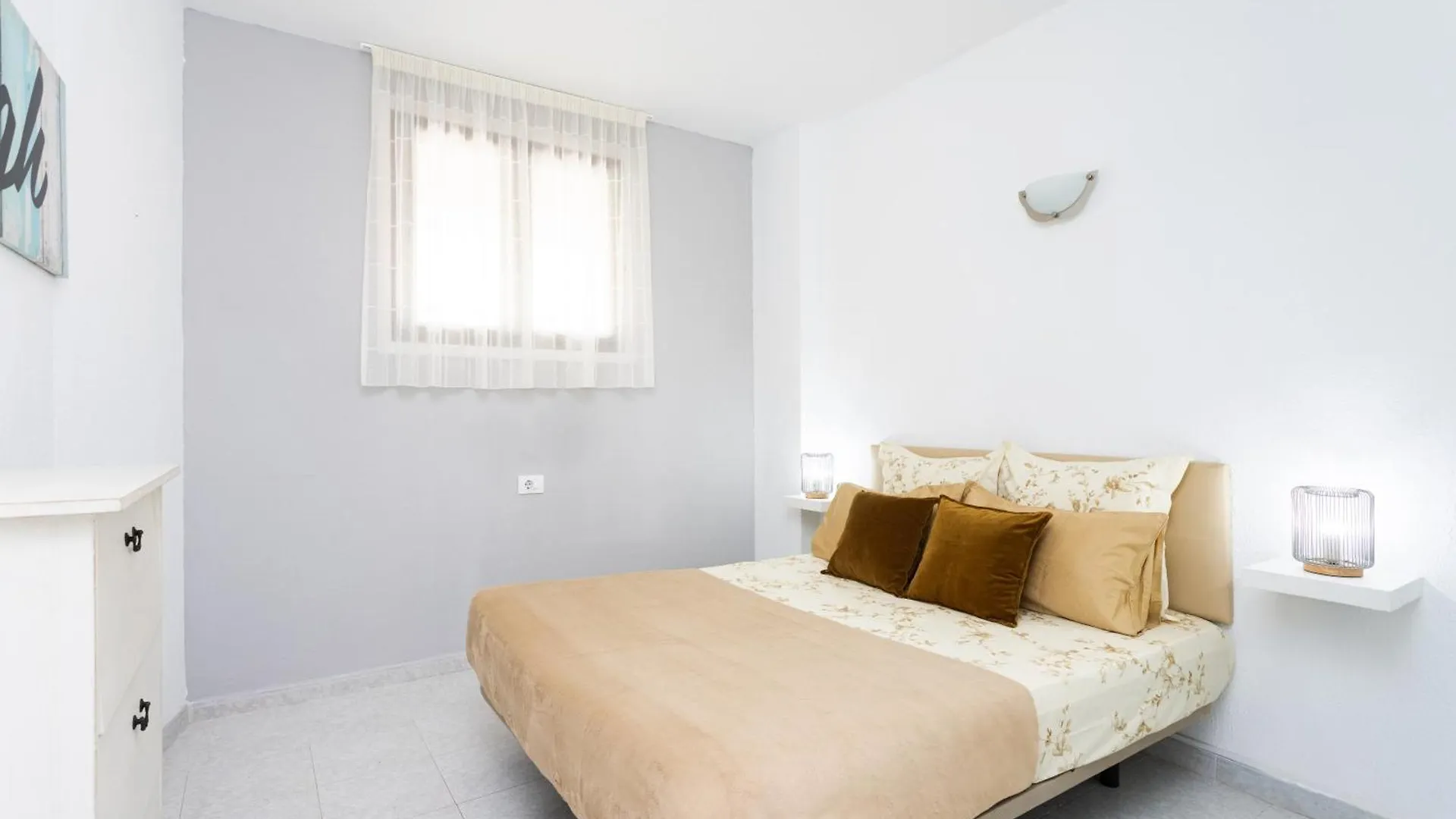 Classbnb - Seafront Apartment At Las Vistas Beach Arona  Spain