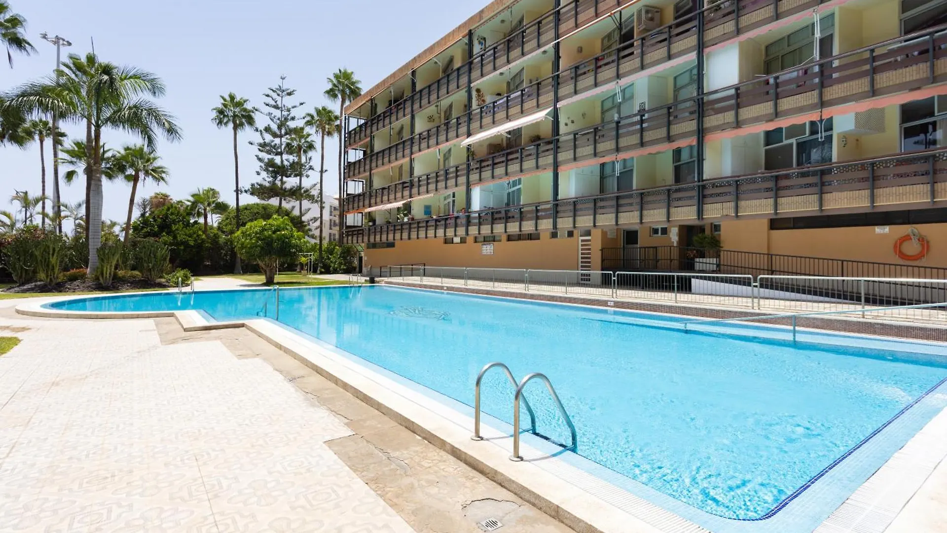 Classbnb - Seafront Apartment At Las Vistas Beach Arona  Spain