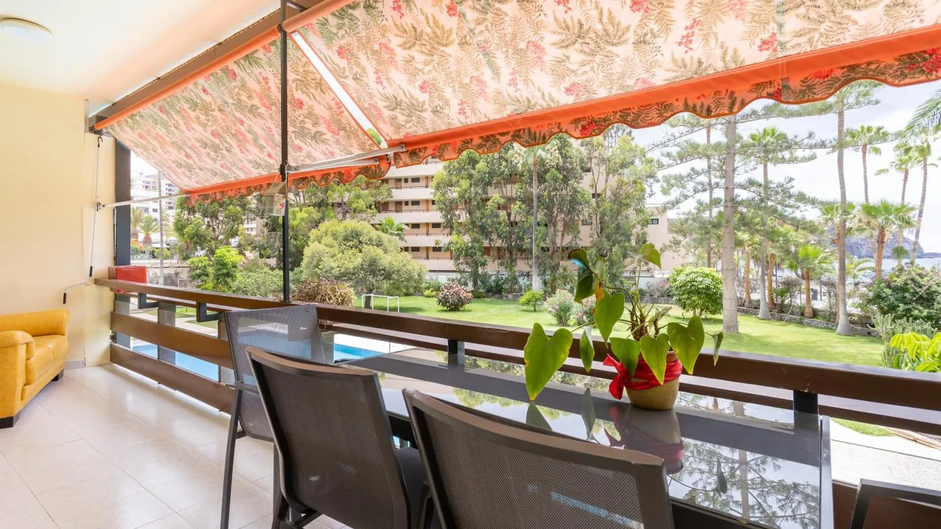 Classbnb - Seafront Apartment At Las Vistas Beach Arona  0*, Arona (Tenerife) Spain