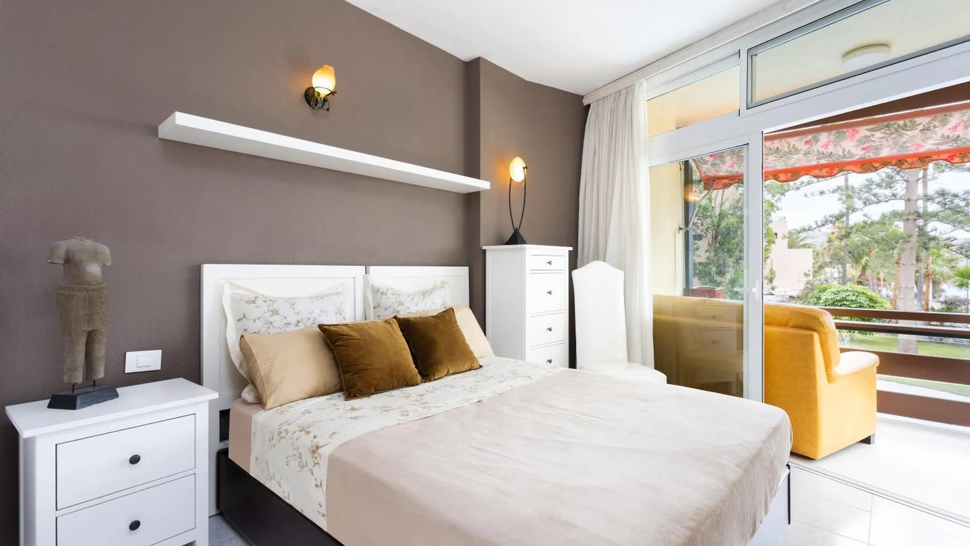 Classbnb - Seafront Apartment At Las Vistas Beach Arona  Spain